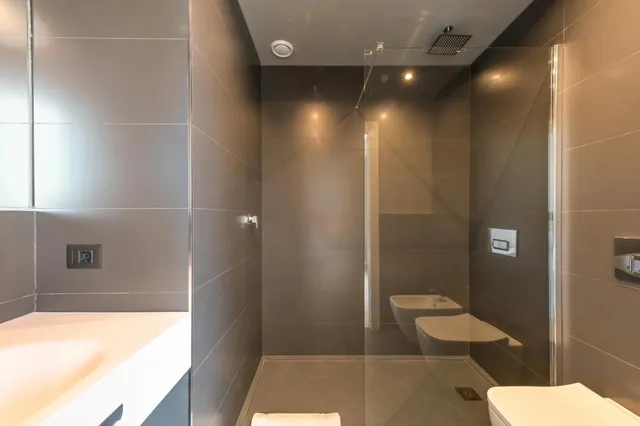 جناح جونيور، Hotel Punta Tipa 5/6