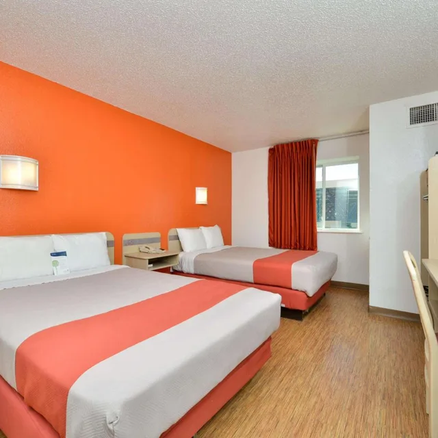غرفة رباعية، Motel6 McKinney, TX - North 2/10