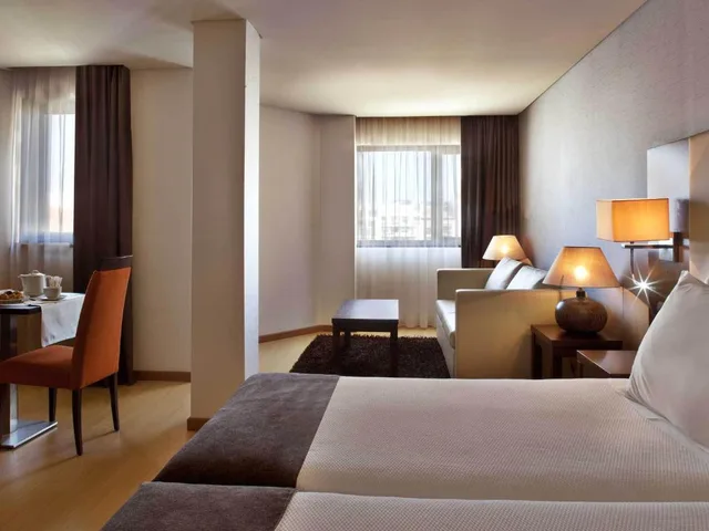 جناح جونيور، Turim Iberia Hotel 3/4