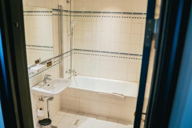غرفة عائلية بسرير كوين وسرير بطابقين، Hotel Bella Grande 5/6
