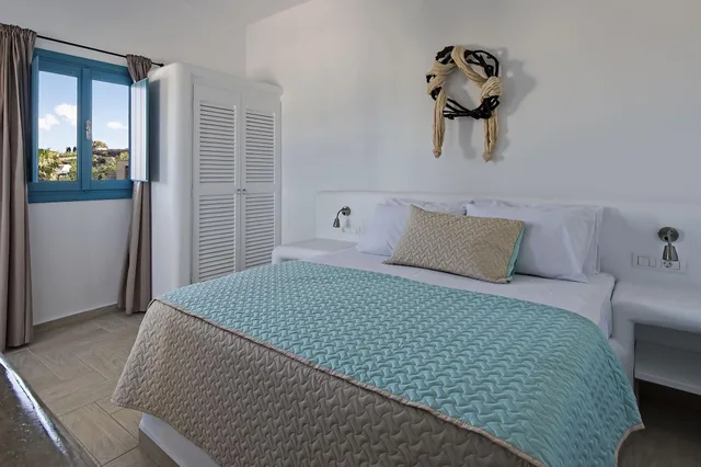 جناح جونيور، Alizea Villa 2/5