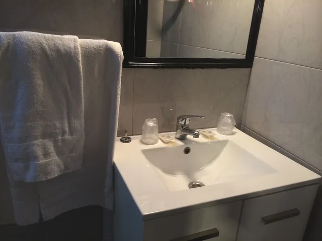 غرفة بسريرين منفصلين، Hipotel Paris Voltaire Bastille 10/10