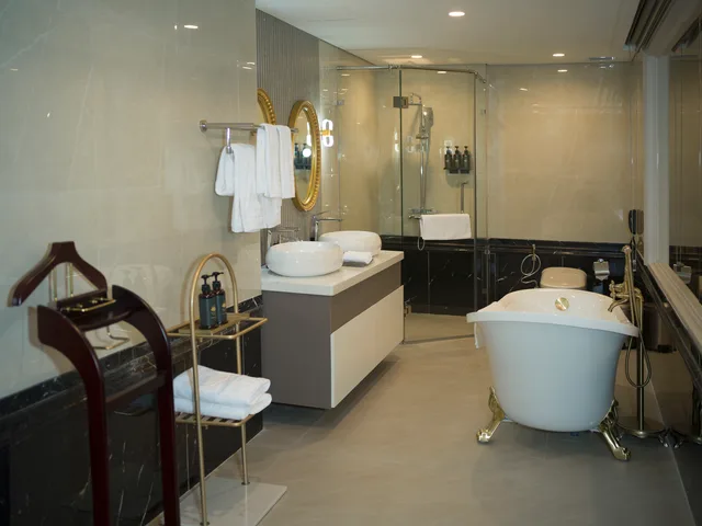جناح فاخر غراند، MerPerle Dalat Hotel 7/8