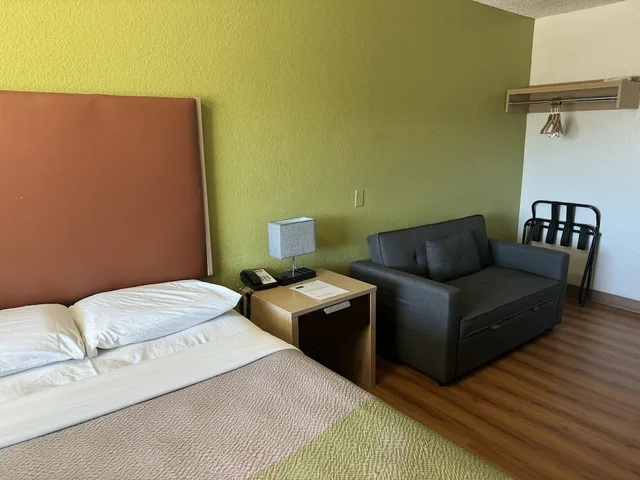 غرفة قياسية بسريرين مزدوجين، Motel6 Corpus Christi, TX - North 1/6
