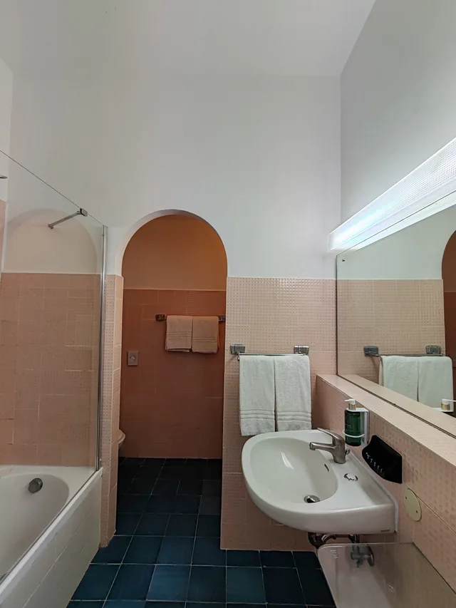 غرفة قياسية بسرير مزدوج أو سريرين منفصلين، Grand Hotel Excelsior 2/2