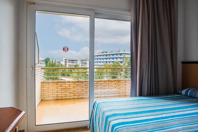غرفة ثلاثية بثلاثة أسرّة بشرفة، Hotel Jaime I Salou 3/5