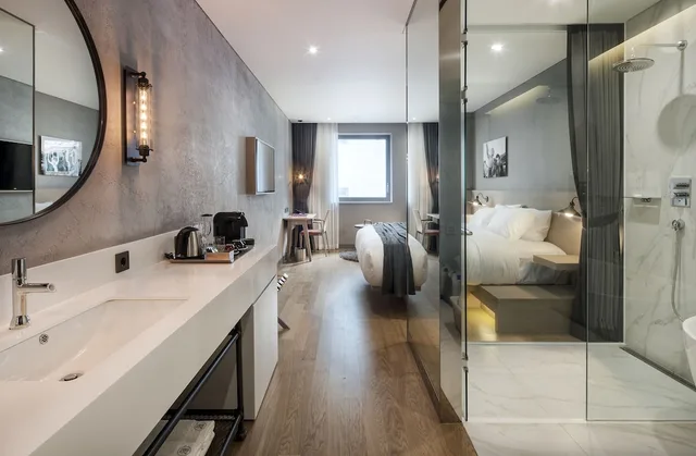 غرفة متصلة بسرير مزدوج وسريرين منفصلين، HOTEL 28 MYEONGDONG 5/8