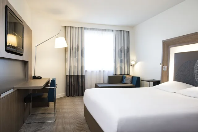 غرفة كلاسيكية بسرير مزدوج مع أريكة، NOVOTEL LILLE AEROPORT 1/10