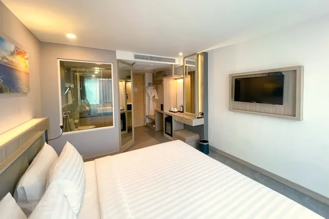 غرفة بريميوم سوبيريور بسرير كينج، Clarian Hotel Beach Patong 8/10