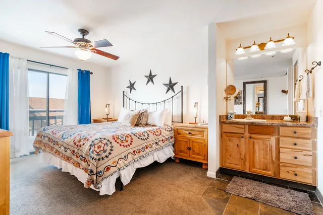 3 Bedrooms, Condominium, King Bed, 1 Queen and 1 Bunk Bed, Sofa، The Loft At Mountain Village By All Seasons Resort Lodging 3/7