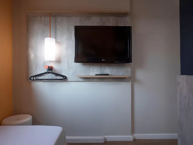 Standard, Double Bed, Street View، ibis budget Sao Paulo Paraiso 4/4