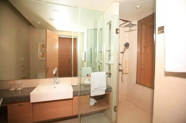 غرفة قياسية بسرير كينج مع دخول صالة النادي، Holiday Inn Tianjin Riverside 10/10