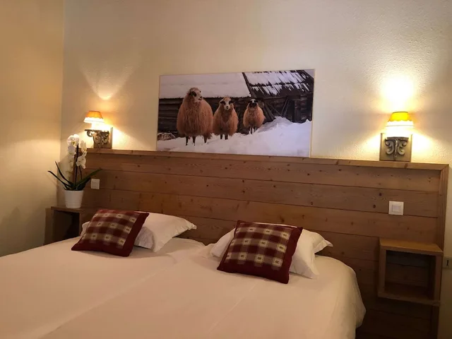 غرفة بسريرين منفصلين، Homtel La Tourmaline 2/2