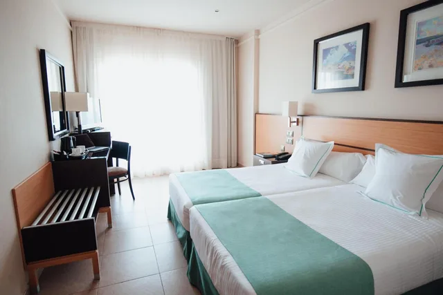 غرفة بسرير مزدوج أو سريرين منفصلين، Poseidon La Manga Hotel & Spa - Designed for Adults 7/10