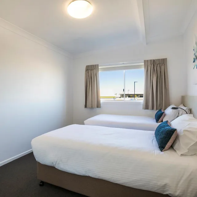 2 Bedrooms, Apartment, Nightcap at Golden Beach Tavern 2/10