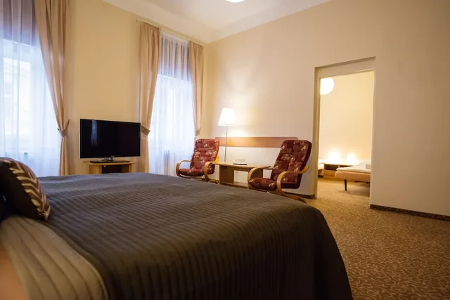 غرفة رباعية بسرير مزدوج، Hotel City Bell 1/2