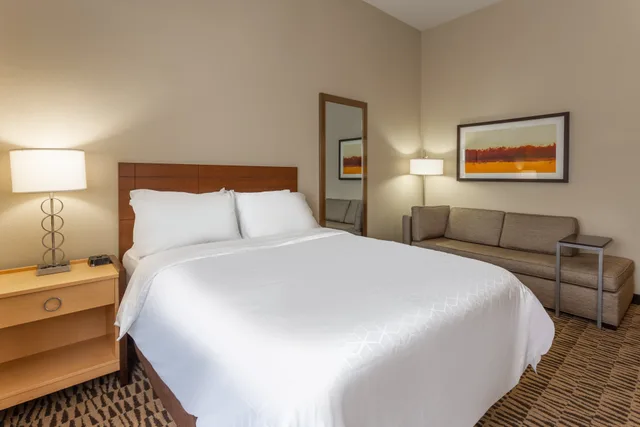Studio, Suite, Queen Bed, Accessible, Hawthorn Suites By Wyndham Fargo 1/3