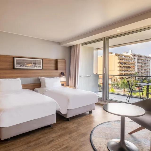 Superior, Bay View, Terrace, RADISSON BLU NICE 2/3