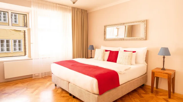 جناح تنفيذي بسرير كينج بغرفة نوم واحدة، Hotel Golden Key Prague 2/10