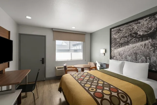 غرفة بسرير كوين لذوي الإعاقة، Super 8 by Wyndham Fort Bragg 4/10