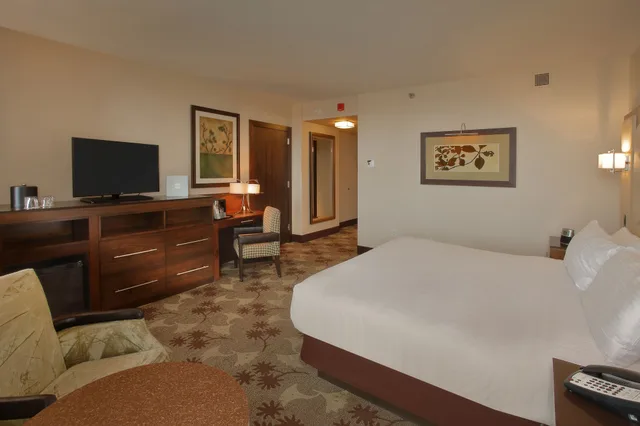 Spa, Premium, King Bed, Blue Tower, Smoking, Blue Chip Casino Hotel And Spa 3/5