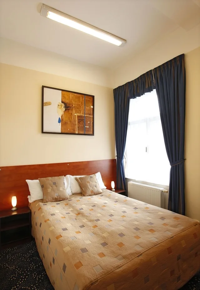 شقة عائلية بسرير كوين وسريرين فرديين بغرفتي نوم، Anyday Apartments 2/10