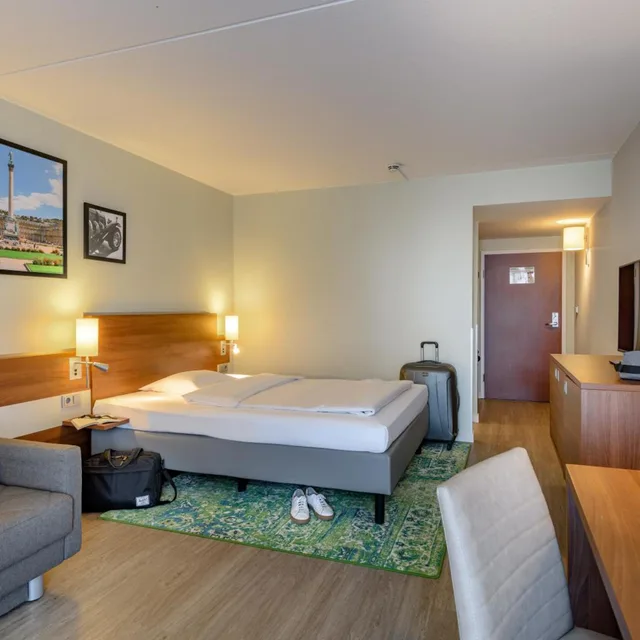 غرفة قياسية بسرير كينج وسرير كوين، Mercure Hotel Stuttgart Sindelfingen an der Messe 6/10