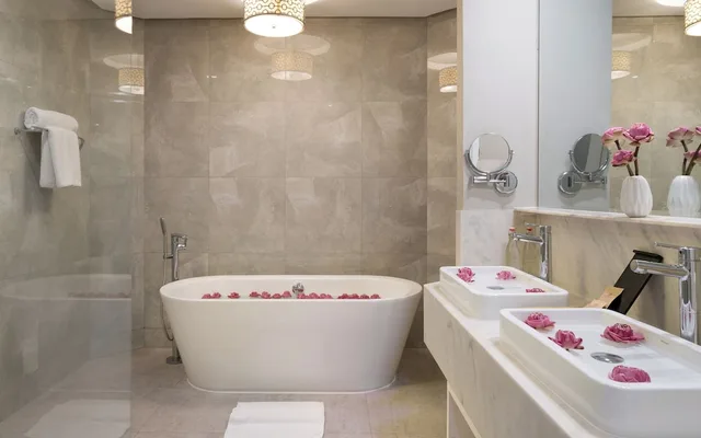 2 Bedrooms, Family Suite, King and Twin Beds, Pool View, Memoire Palace Resort Spa 6/6