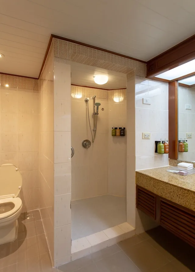 غرفة بريميير بسرير كينج، Centara Riverside Hotel Chiang Mai 4/4
