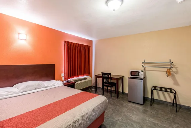 غرفة بسرير مزدوج لذوي الإعاقة، Motel6 Blythe, CA - South 2/9