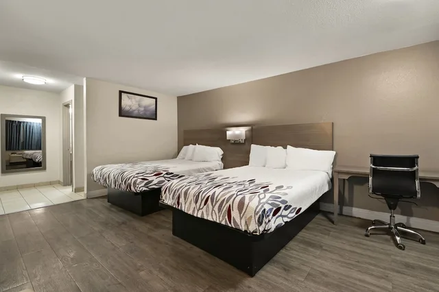 غرفة قياسية بسريرين كوين للمدخنين، Red Roof Inn Los Angeles - Bellflower 1/4