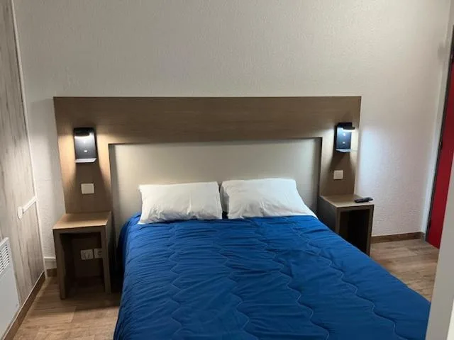 غرفة بسرير مزدوج بحمام خاص، Hotel ClassEco Gent 7/10