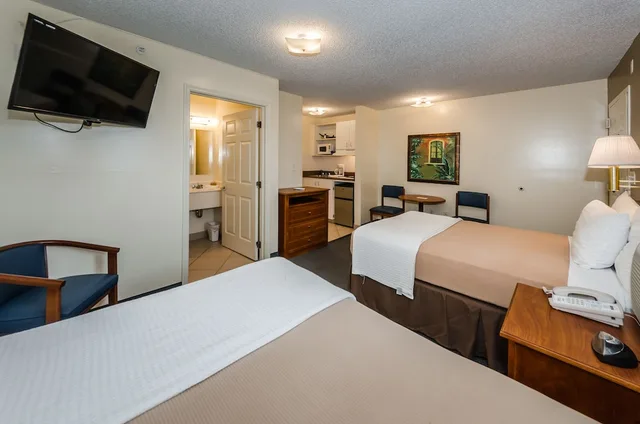 Upgrade, 2 Double Beds, Kitchen, Smoking، Suburban Extended Stay Clearwater 2/3