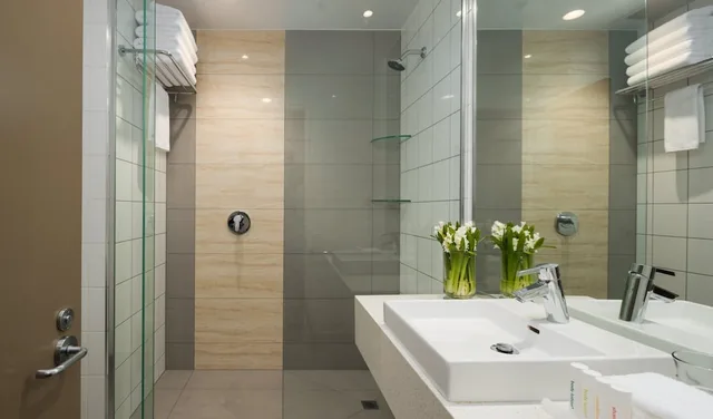 غرفة بريميوم بسرير كينج، Rydges Auckland 4/6