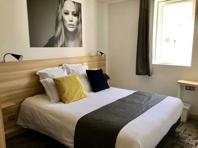 Comfort, Queen Bed, Brit Hotel Confort Martigues 1/5