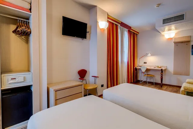 Room, Double Bed, Art & Hotel Aeroporto 1/4