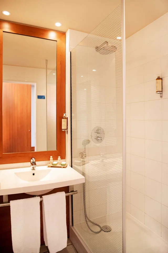 غرفة كومفورت كبيرة بسريرين منفصلين، Best Western Plus Hotel Colbert 8/8
