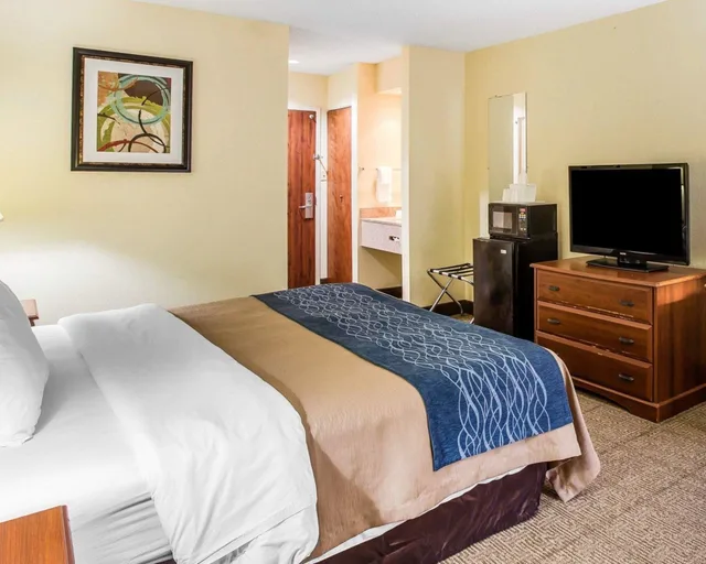 غرفة قياسية بسرير كينج، Quality Inn Darien-North Brunswick 2/4