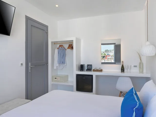 جناح سوبيريور بسرير مزدوج بإطلالة على البحر مع أريكة بجاكوزي، Tataki Hotel 7/10