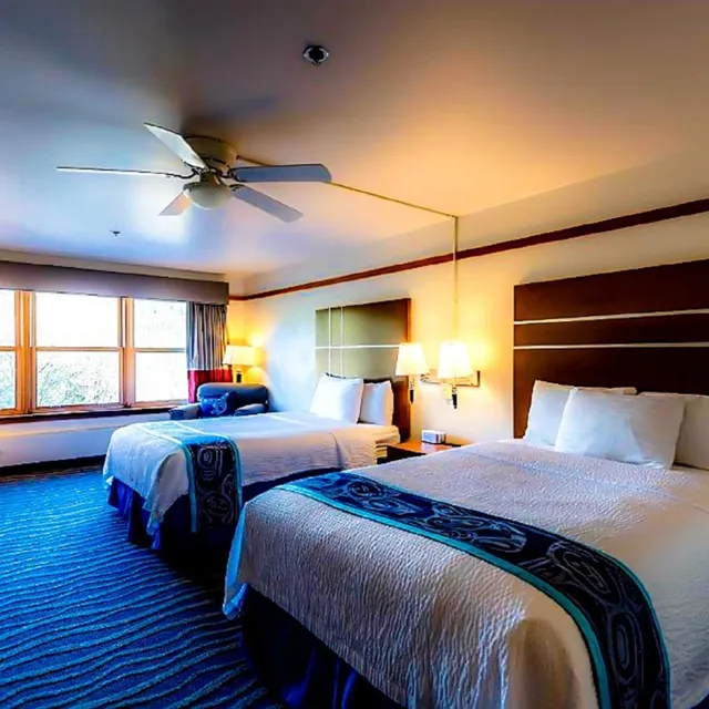 غرفة قياسية بسرير مزدوج، Cape Fox Lodge 1/3