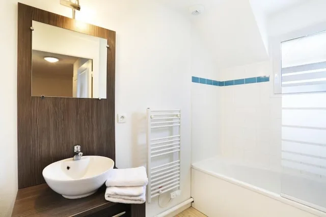 2 Bedrooms, Duplex, Comfort, House, Twin Beds, Garden View, Sofa، Residence Nemea Le Domaine De La Baie 4/4