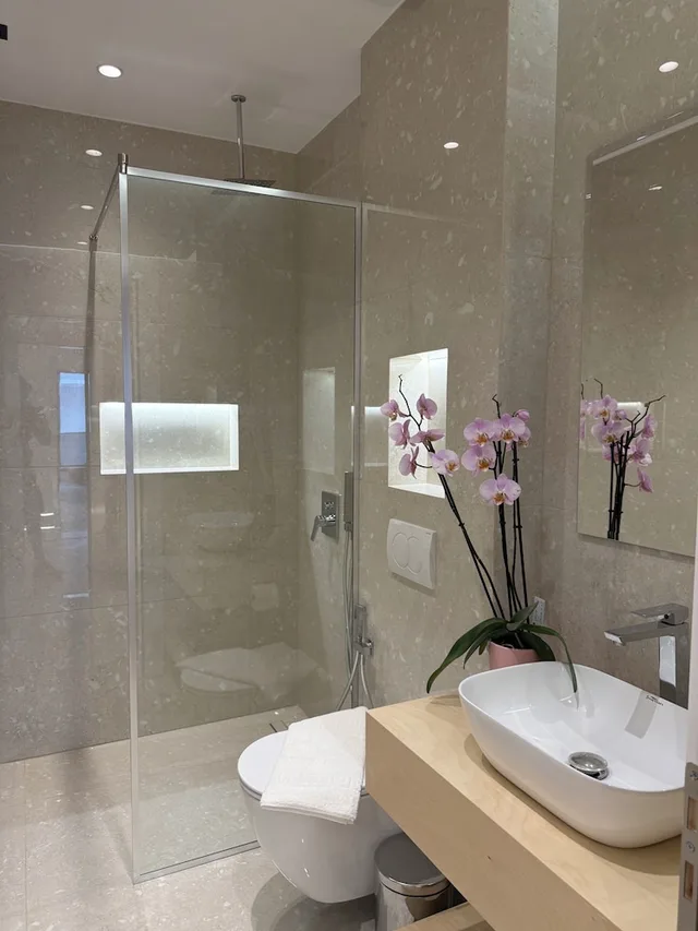 غرفة ديلوكس ثلاثية بإطلالة على الحديقة بشرفة مع أريكة، Relax Apartments Saranda 6/7