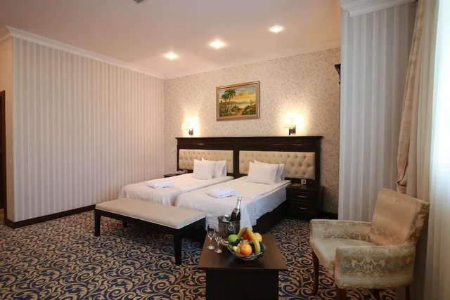 غرفة قياسية بسريرين منفصلين بإطلالة على المدينة، NEW BAKU HOTEL 1/4