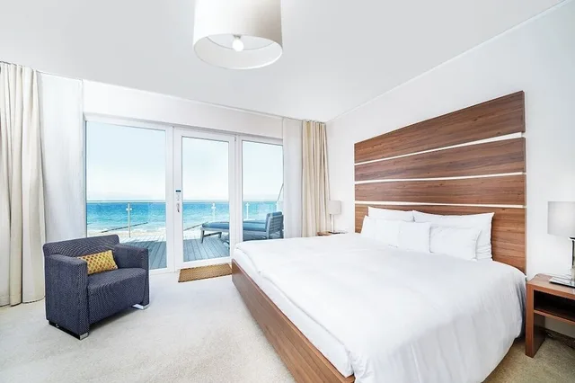 Suite, King Bed, THE GRAND Ahrenshoop 2/7