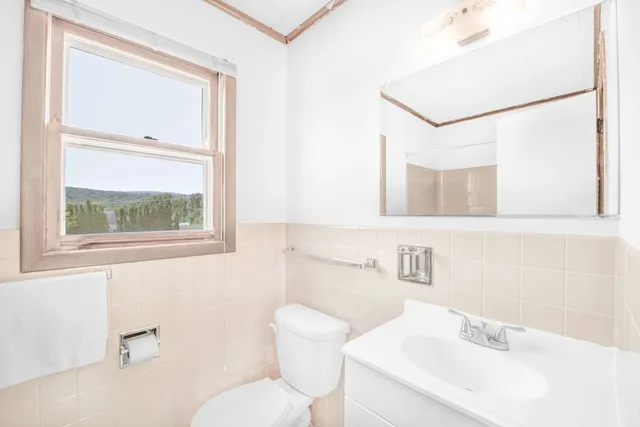 غرفة مفردة بسرير كينج، Knights Inn Pine Grove 4/4