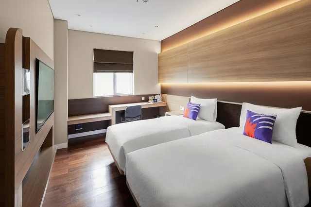 غرفة سوبيريور بسريرين منفصلين، FOX Lite Hotel Grogol Jakarta 1/3