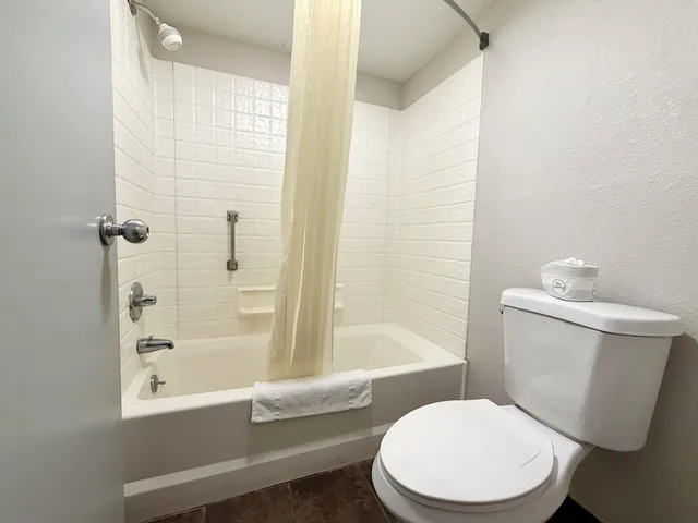 غرفة قياسية بسرير كينج، Americas Best Value Inn- St. Ignace 4/5