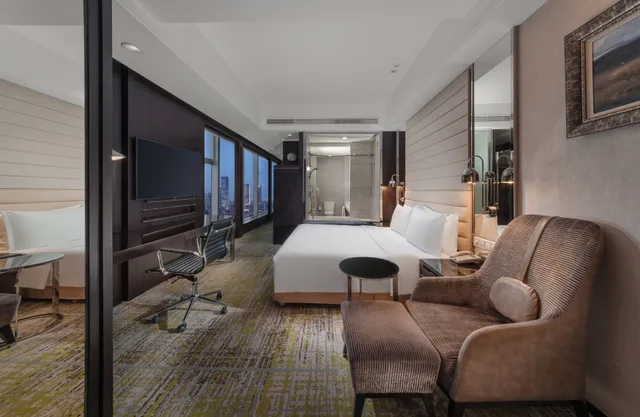 غرفة تنفيذية بسرير كينج، Holiday Inn Focus Square 1/1