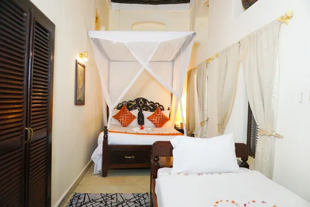 غرفة سوبيريور بسرير كينج، Al Johari Zanzibar 1/4