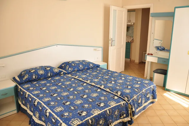 غرفة قياسية بسريرين منفصلين مع أريكة بمطبخ صغير، Belle Ocean Apart Hotel 2/2